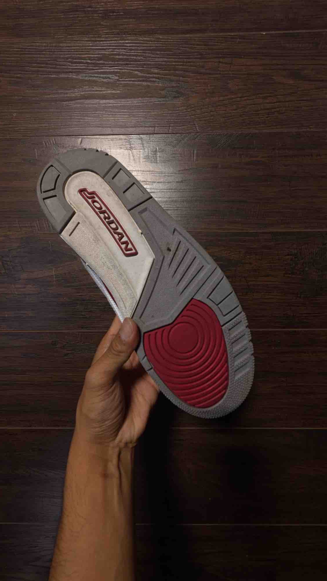 Jordan 3 Retro Cardinal Red [USED] - 10 M