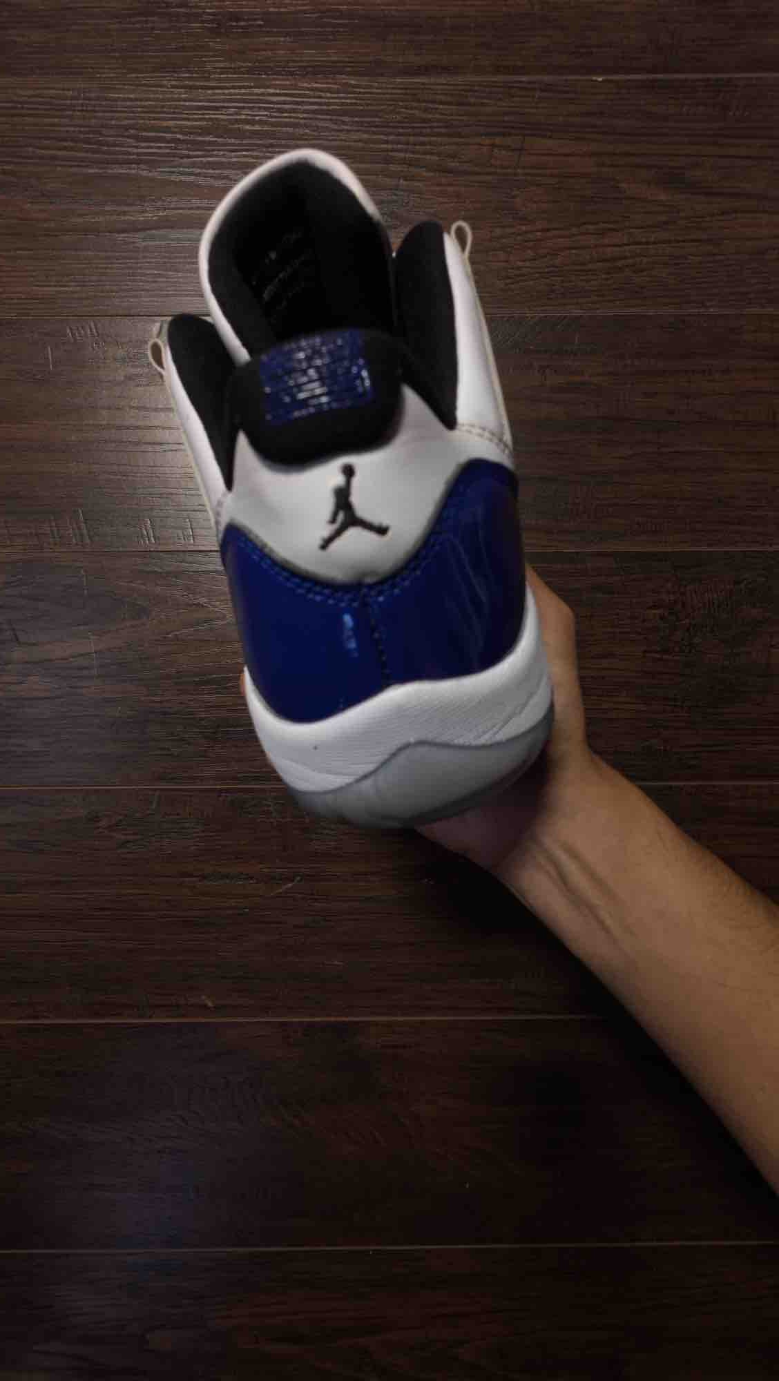 Jordan 11 Retro Low White Concord (Women's) [USED] - 10 M