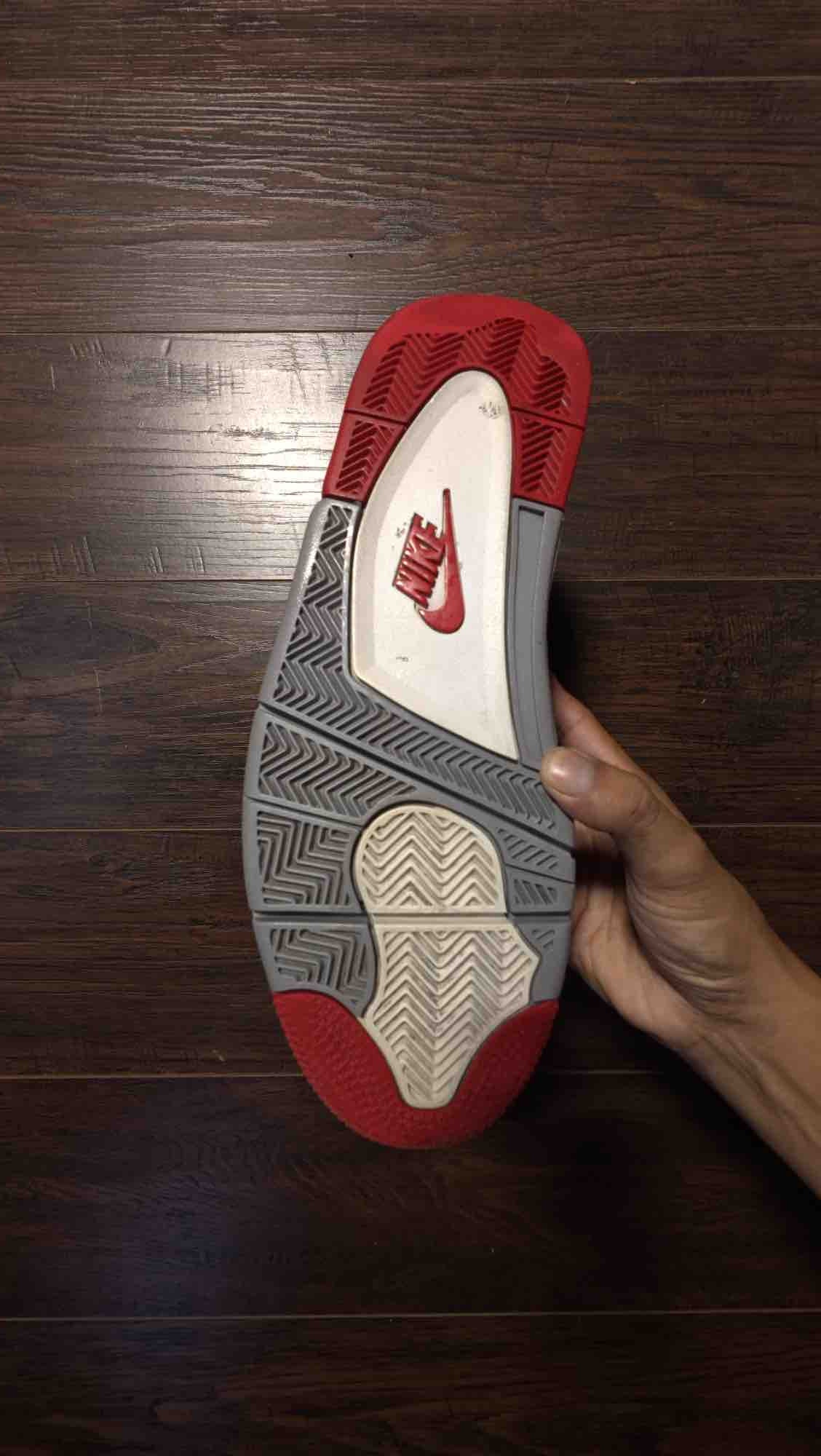 Jordan 4 Retro Bred (2019) [USED] - 11 M