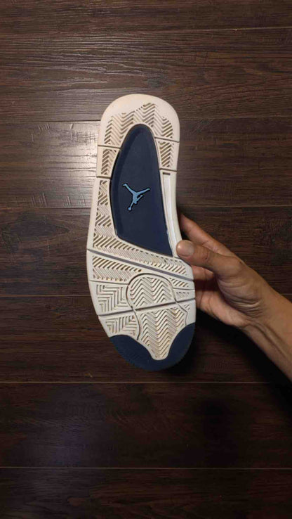 Jordan 4 Retro Columbia (2015) [USED] - 8.5 M