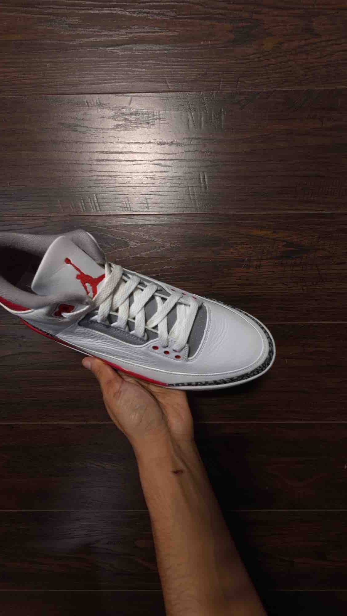 Jordan 3 Retro Fire Red (2022) [USED] - 9.5 M