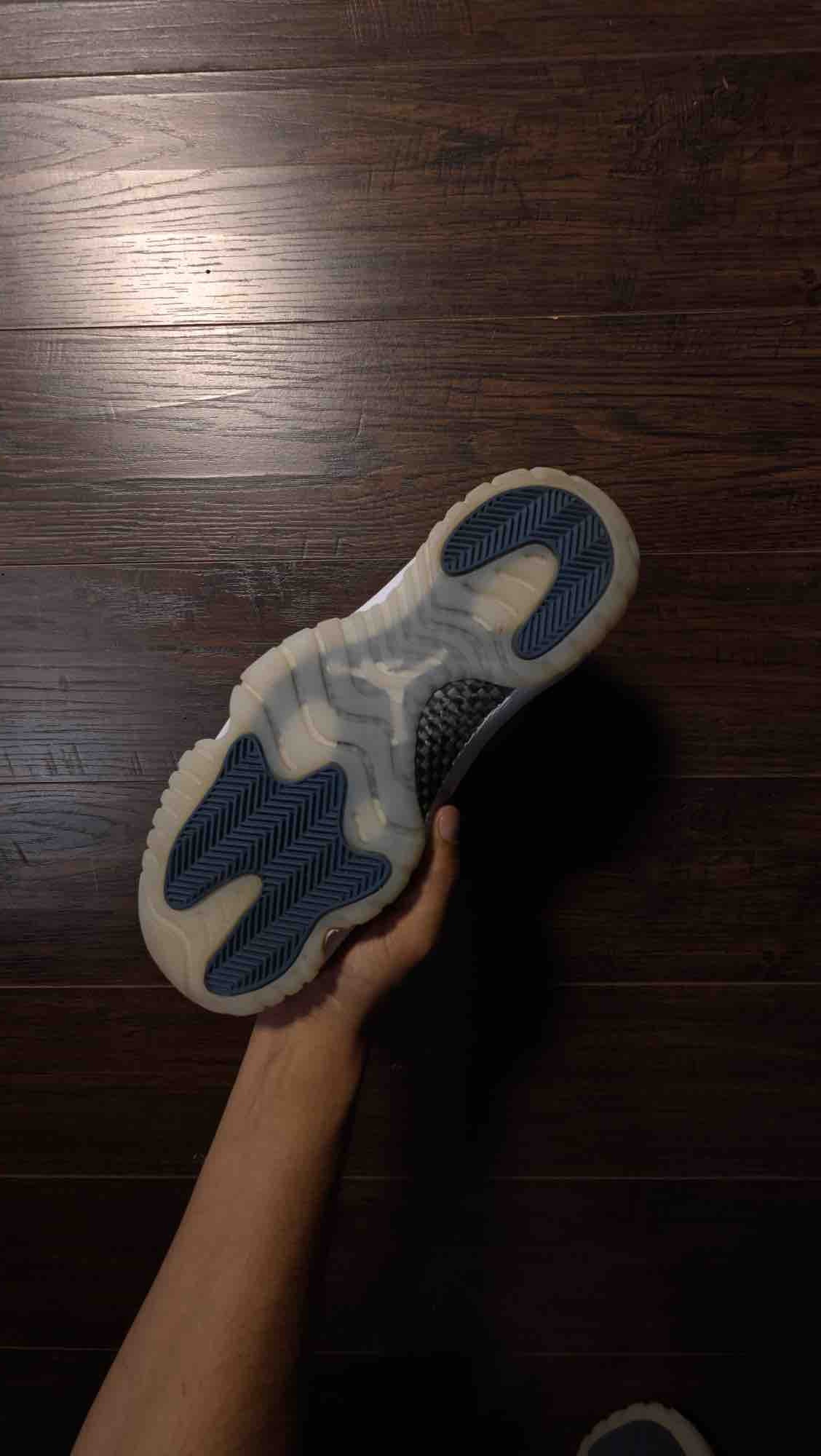 Jordan 11 Retro Low Diffused Blue [USED] - 9.5 M