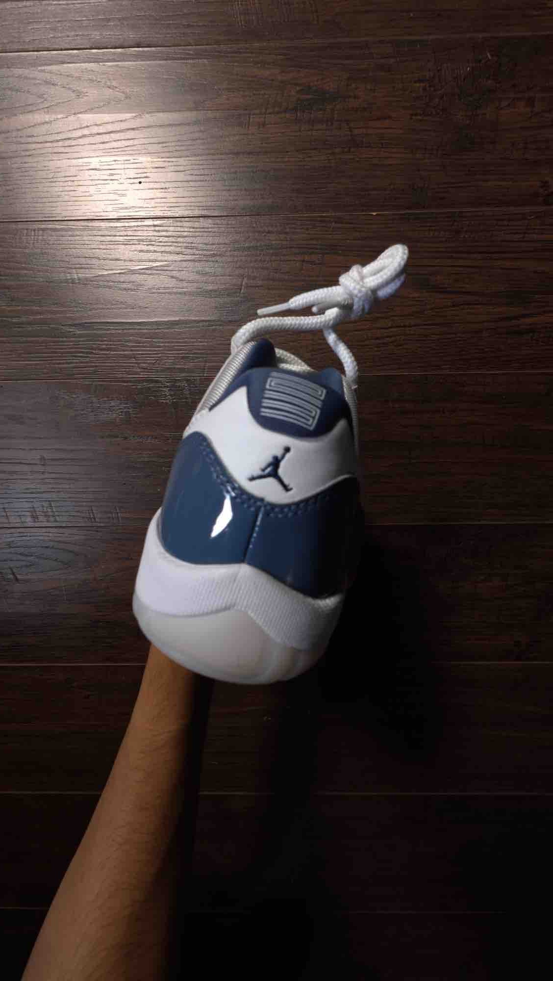 Jordan 11 Retro Low Diffused Blue [USED] - 9.5 M