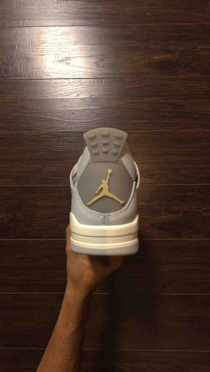 Jordan 4 Retro SE Craft Photon Dust [NEW] - 8 M