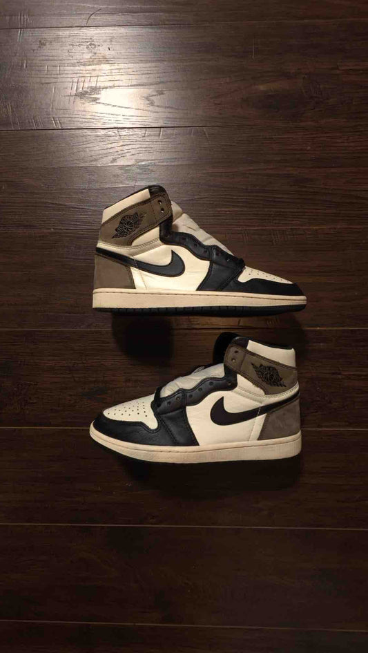 Jordan 1 Retro High OG Dark Mocha [USED] - 9 M