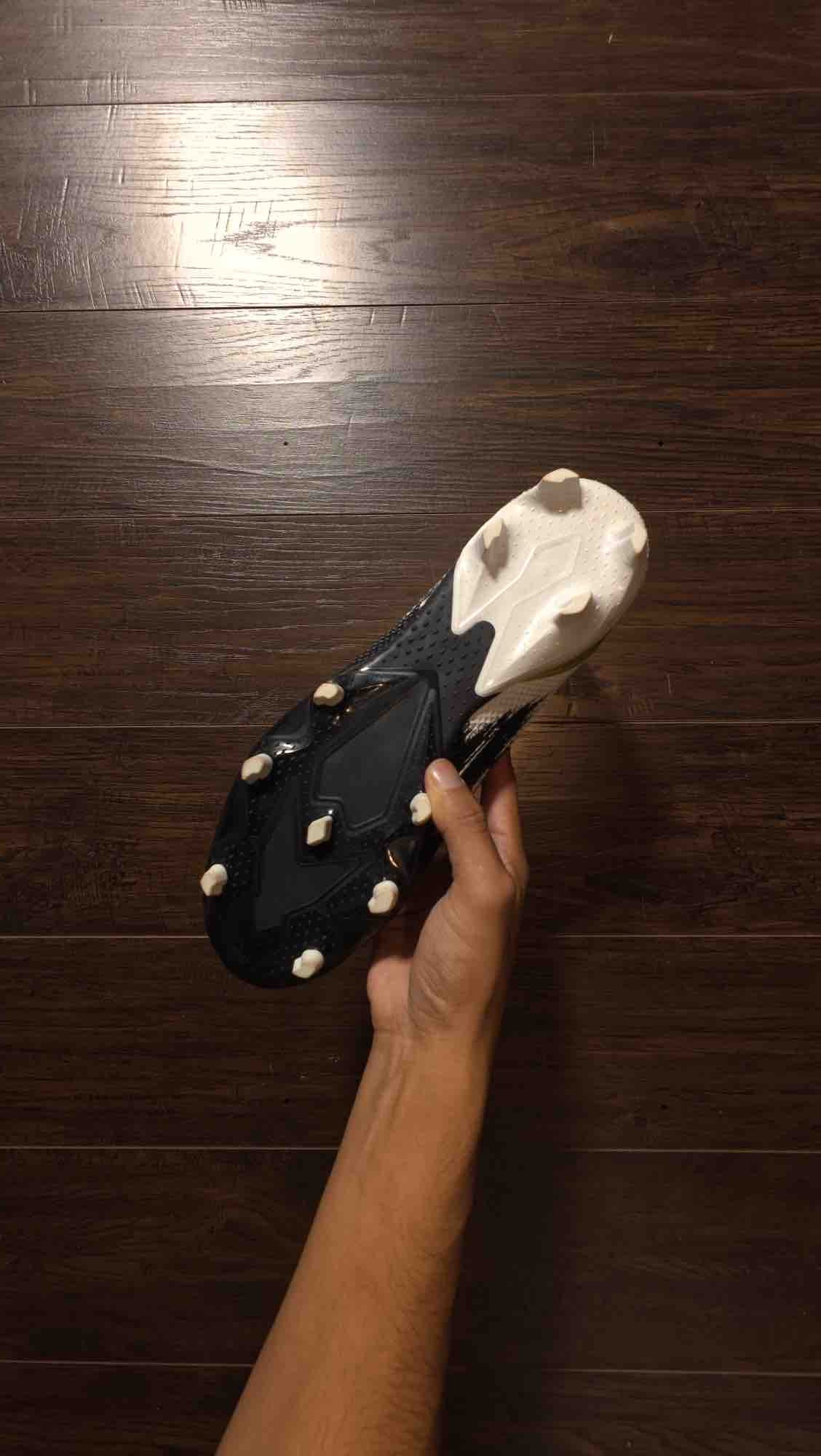 adidas Predator Mutator 20.1 SG Cloud White Gold Metallic Core Black [USED] - 11 M