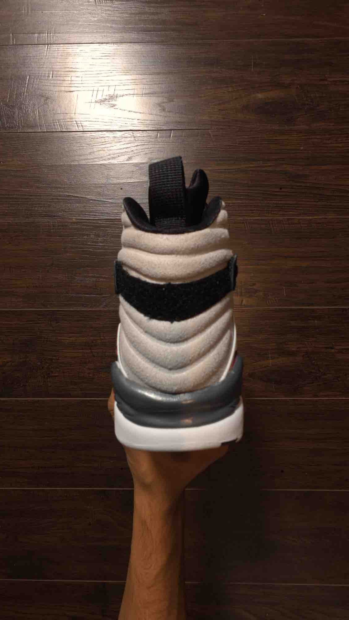 Jordan 8 Retro Bugs Bunny (2013) [NEW] - 9.5 M