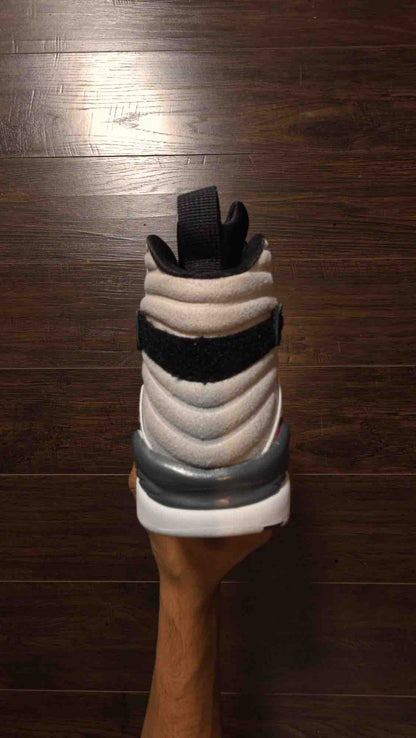 Jordan 8 Retro Bugs Bunny (2013) [NEW] - 9.5 M