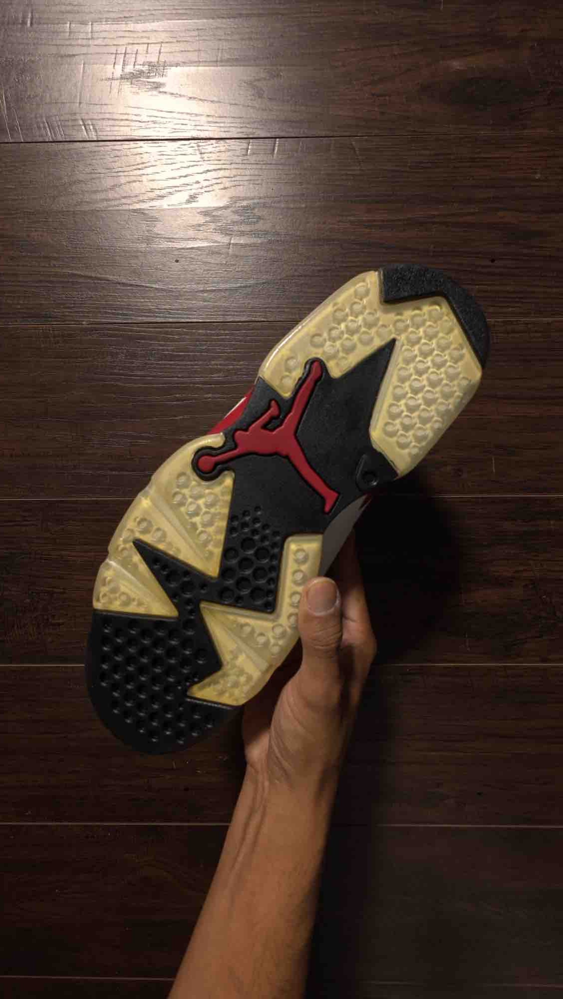 Jordan 6 Retro Bulls (2010) [NEW] - 9.5 M