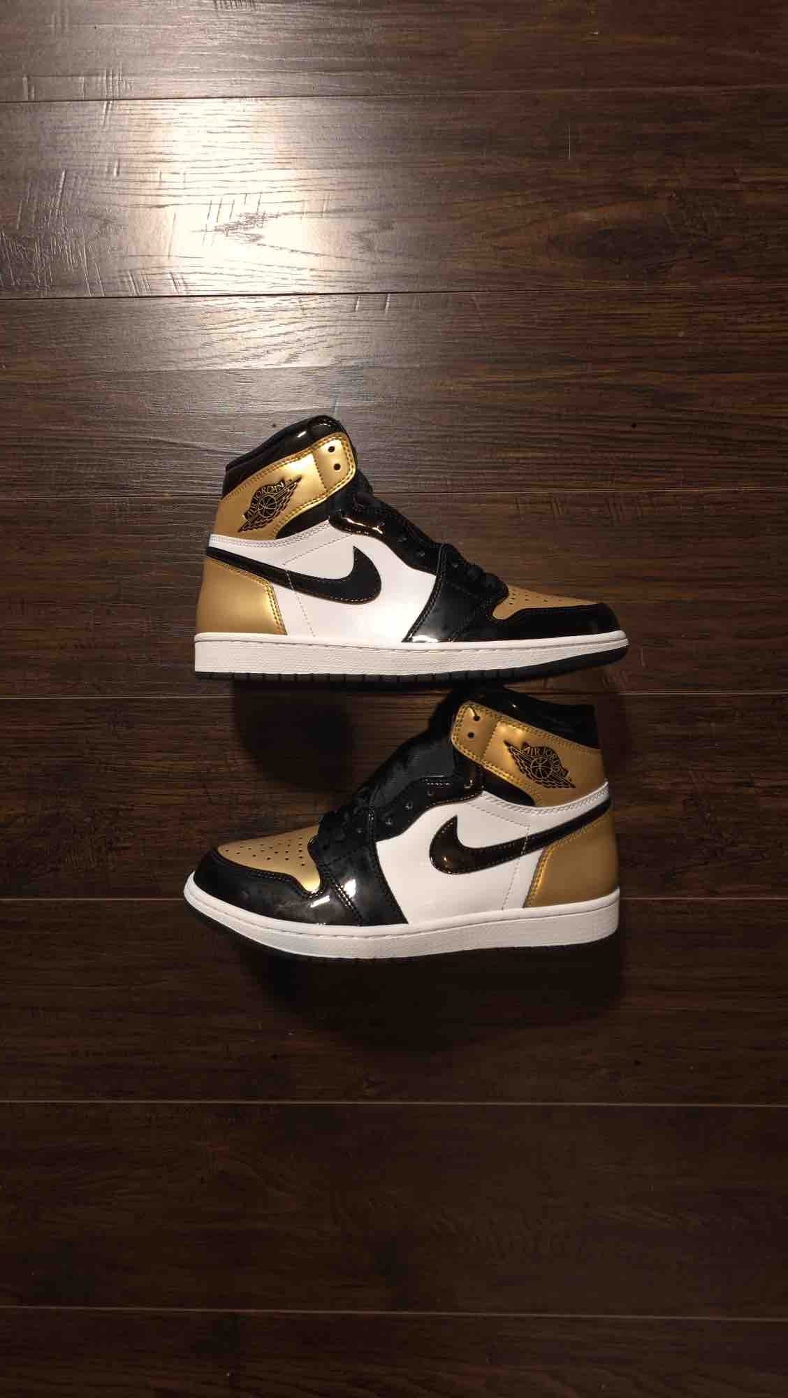 Jordan 1 Retro High NRG Patent Gold Toe [NEW] - 9.5 M