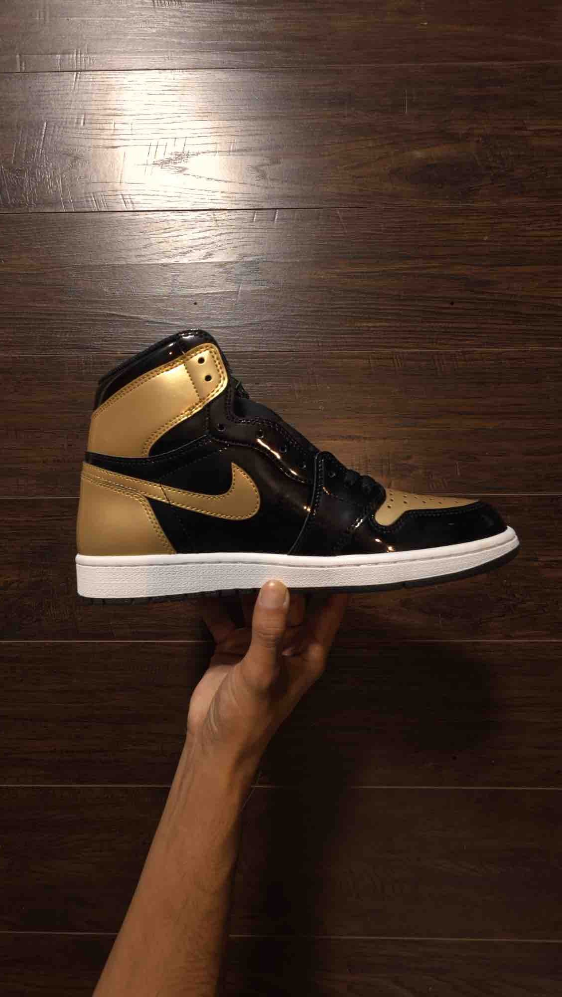 Jordan 1 Retro High NRG Patent Gold Toe [NEW] - 9.5 M