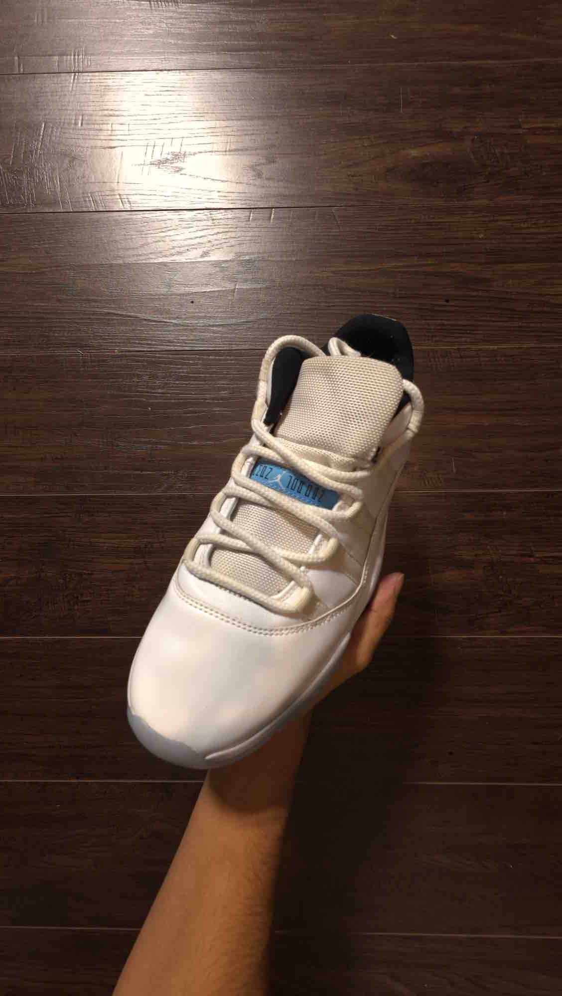 Jordan 11 Retro Low Legend Blue [USED] - 9.5 M