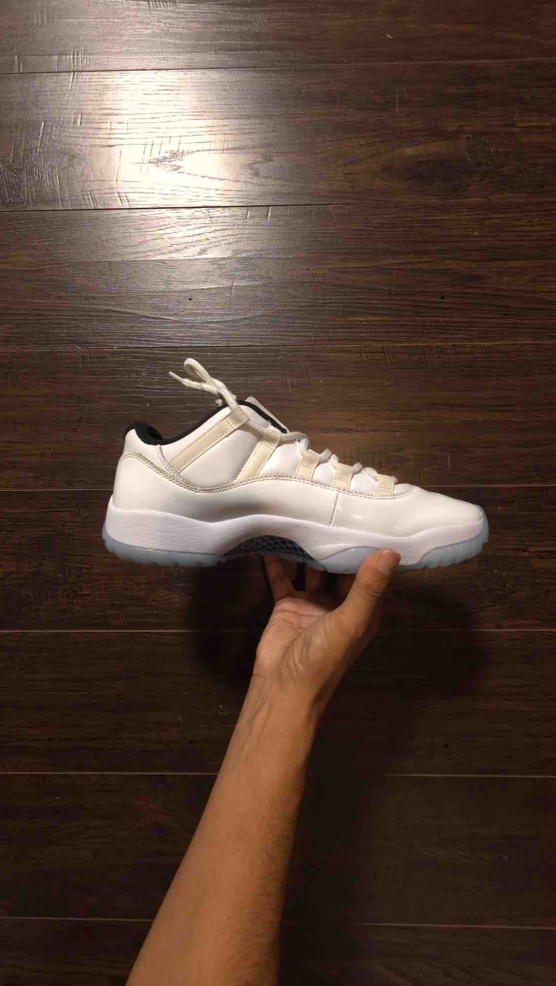 Jordan 11 Retro Low Legend Blue [USED] - 9.5 M
