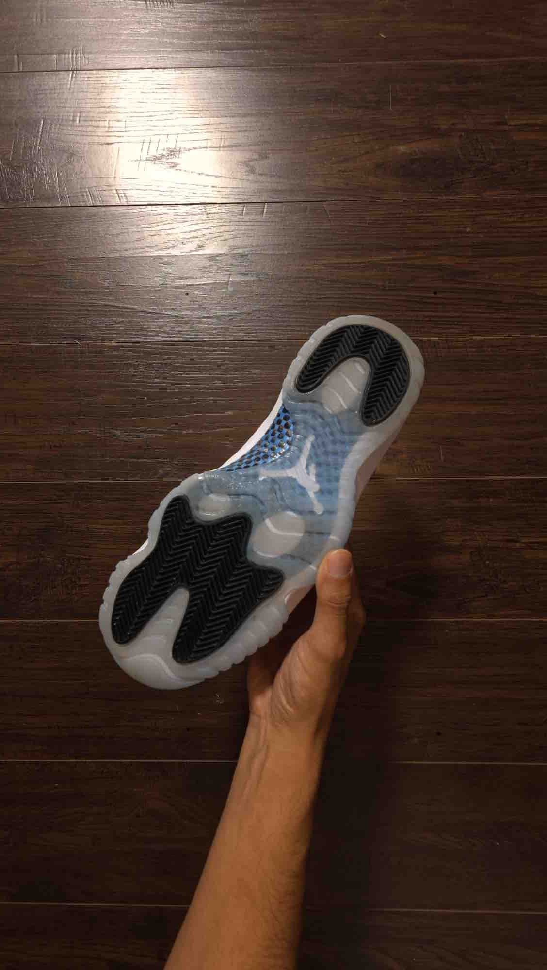 Jordan 11 Retro Low Legend Blue [USED] - 9.5 M