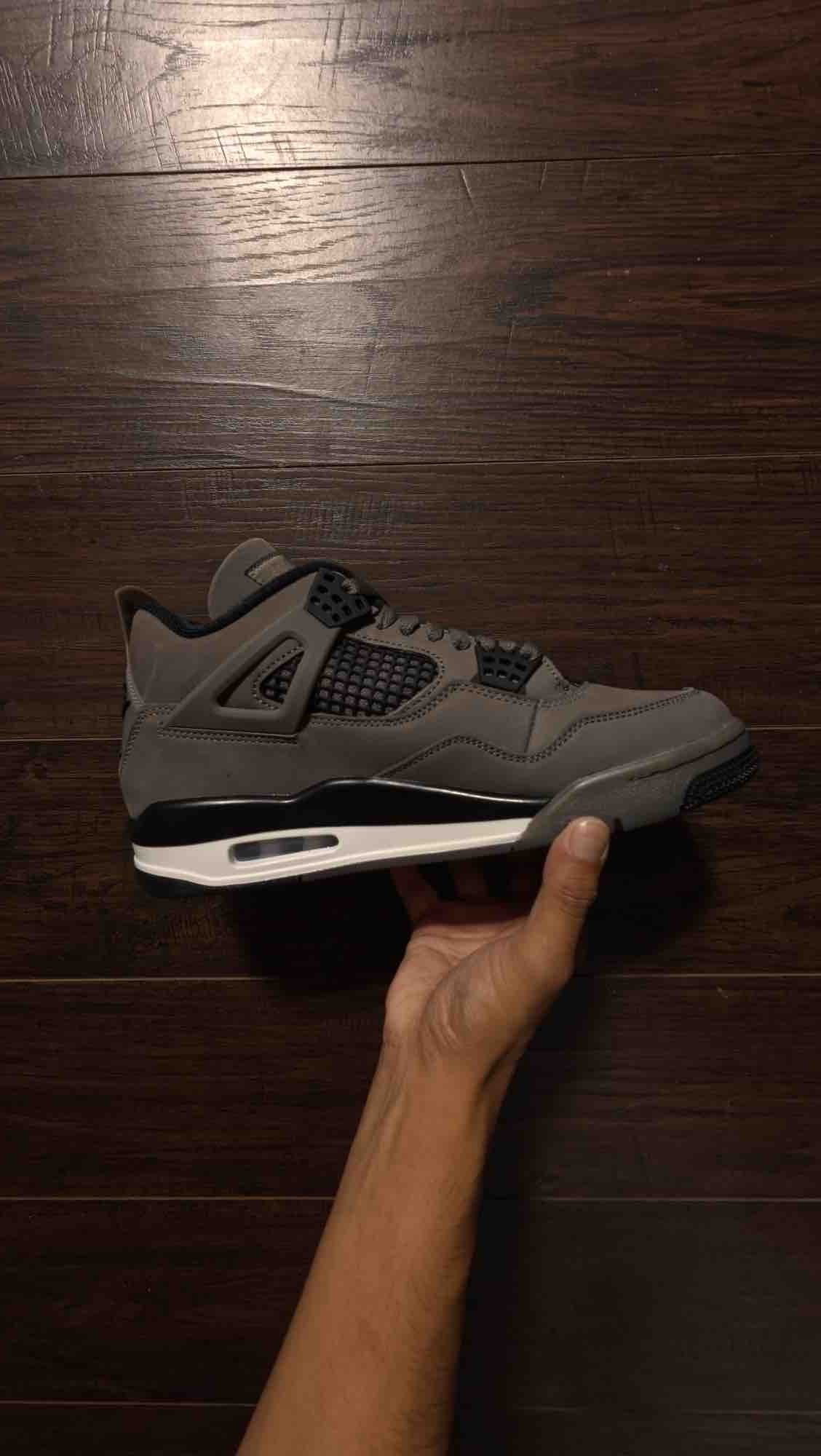 Jordan 4 Retro Cave Stone [NEW]