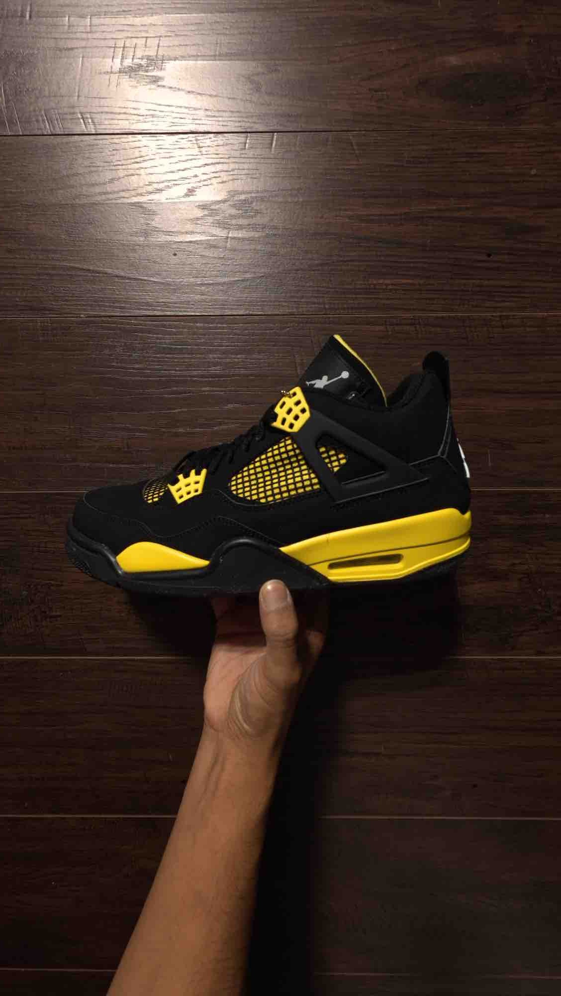 Jordan 4 Retro Thunder (2012) [NEW] - 9.5 M