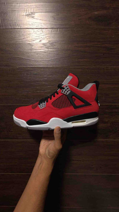 Jordan 4 Retro Toro Bravo [NEW] - 9.5 M