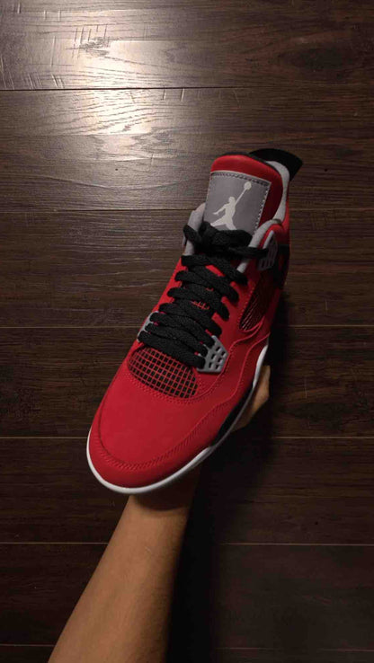 Jordan 4 Retro Toro Bravo [NEW] - 9.5 M