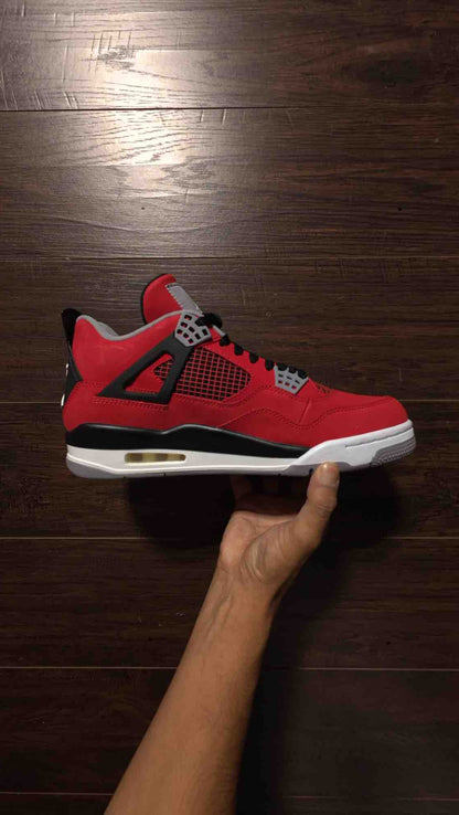 Jordan 4 Retro Toro Bravo [NEW] - 9.5 M