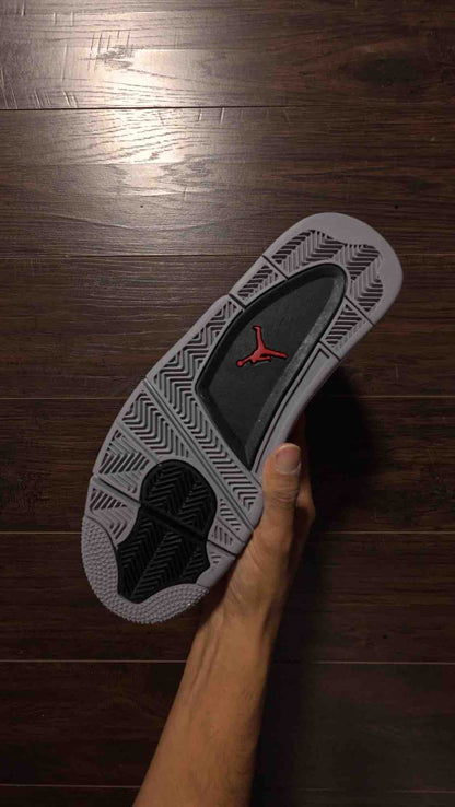 Jordan 4 Retro Toro Bravo [NEW] - 9.5 M