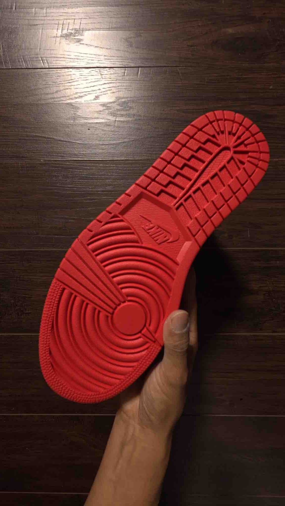 Jordan 1 Retro High Track Red [NEW] - 9.5 M