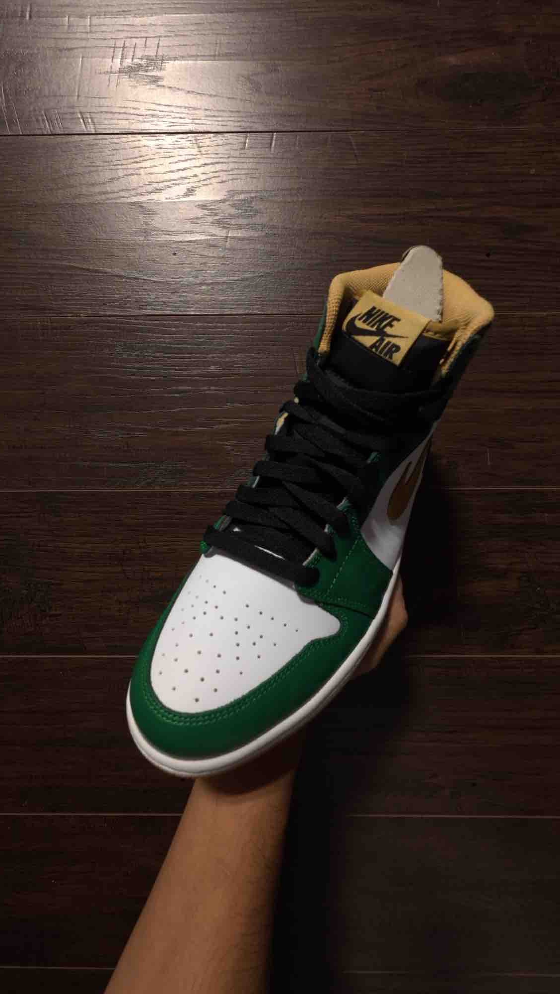 Jordan 1 OG Celtics [NEW] - 9.5 M