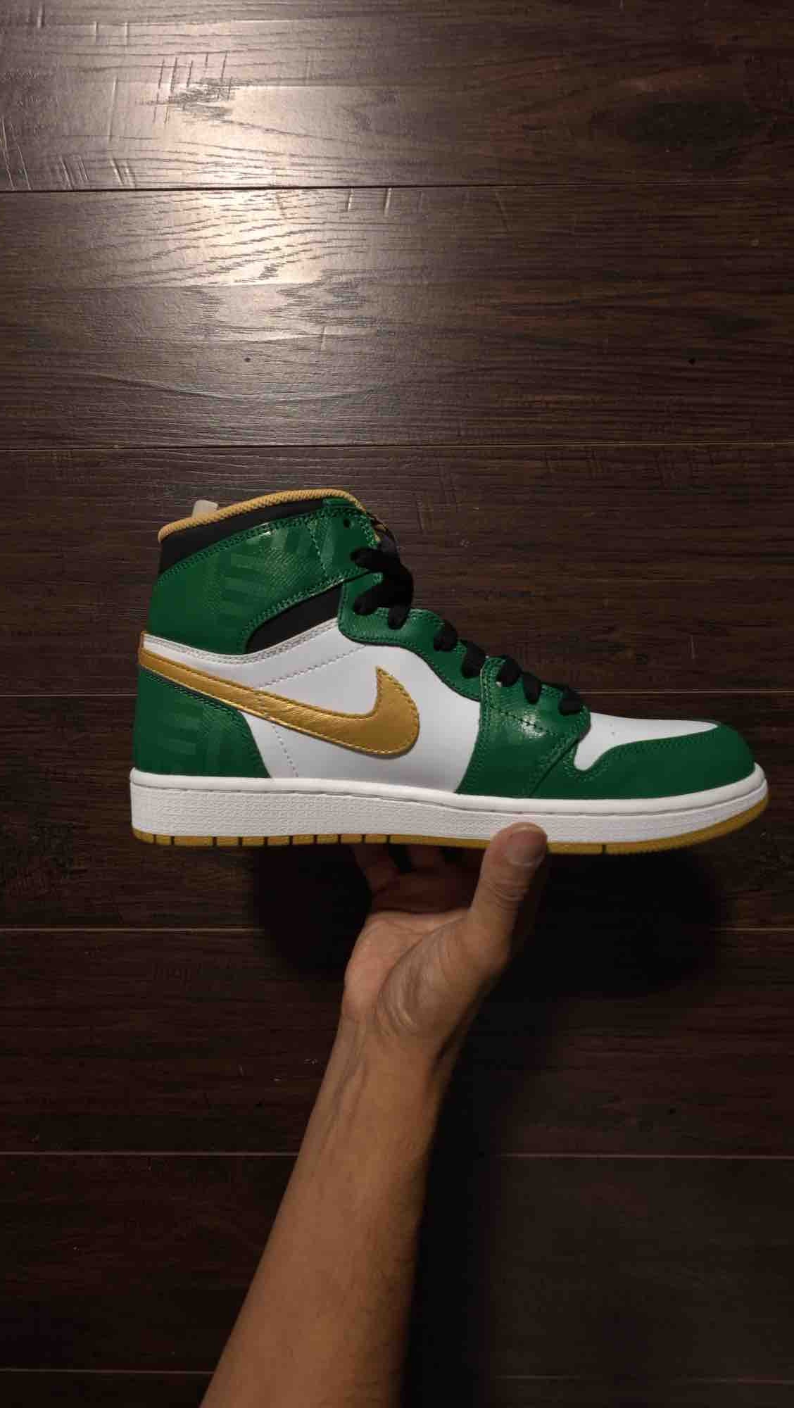 Jordan 1 OG Celtics [NEW] - 9.5 M