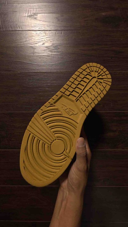 Jordan 1 OG Celtics [NEW] - 9.5 M