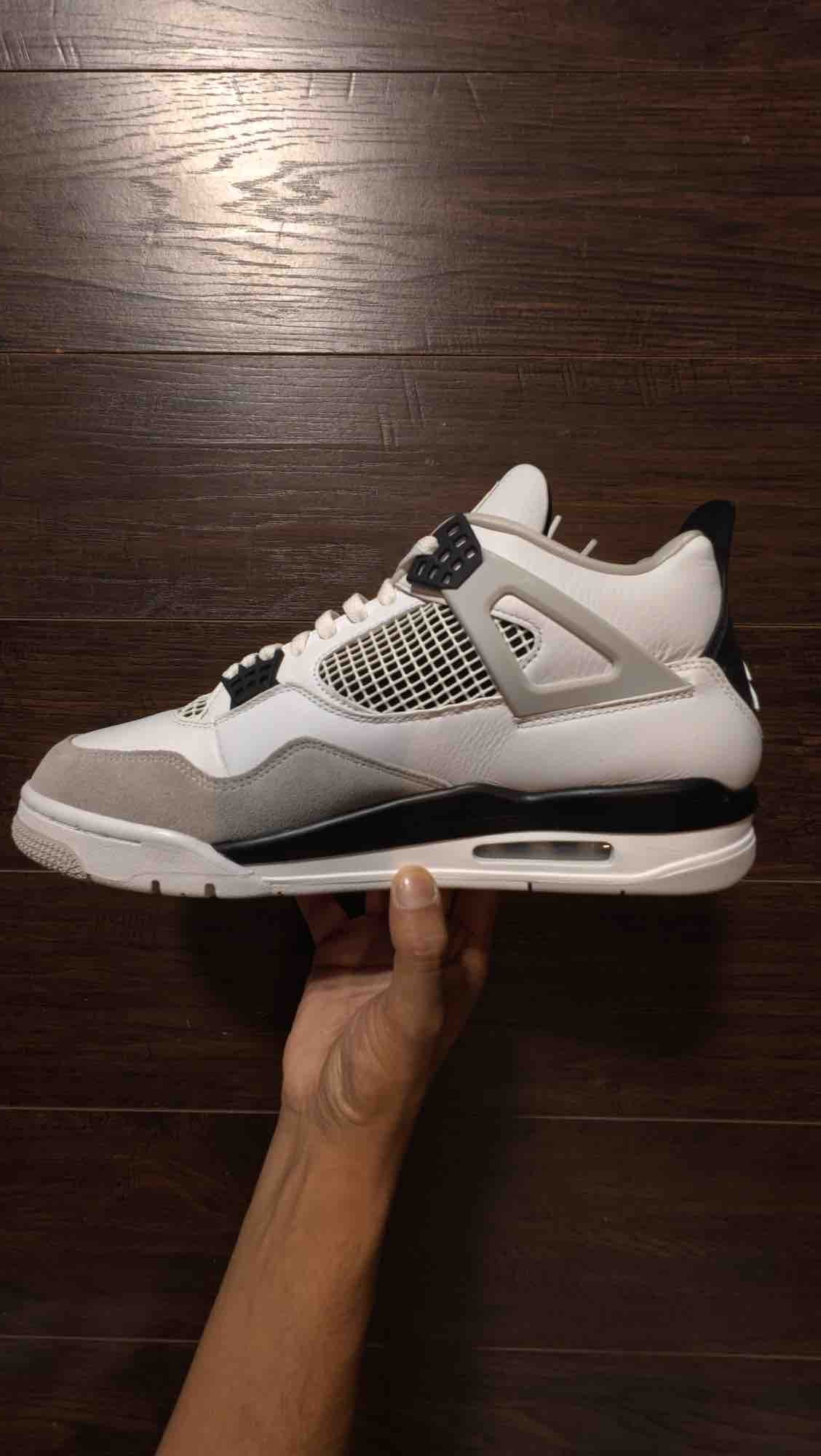 Jordan 4 Retro Military Black [USED] - 12 M